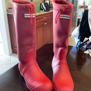 RED HUNTER RAIN BOOTS